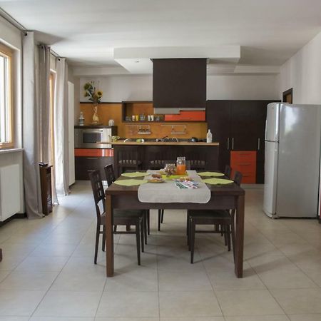לינה וארוחת בוקר קונברסאנו Casa Domi מראה חיצוני תמונה