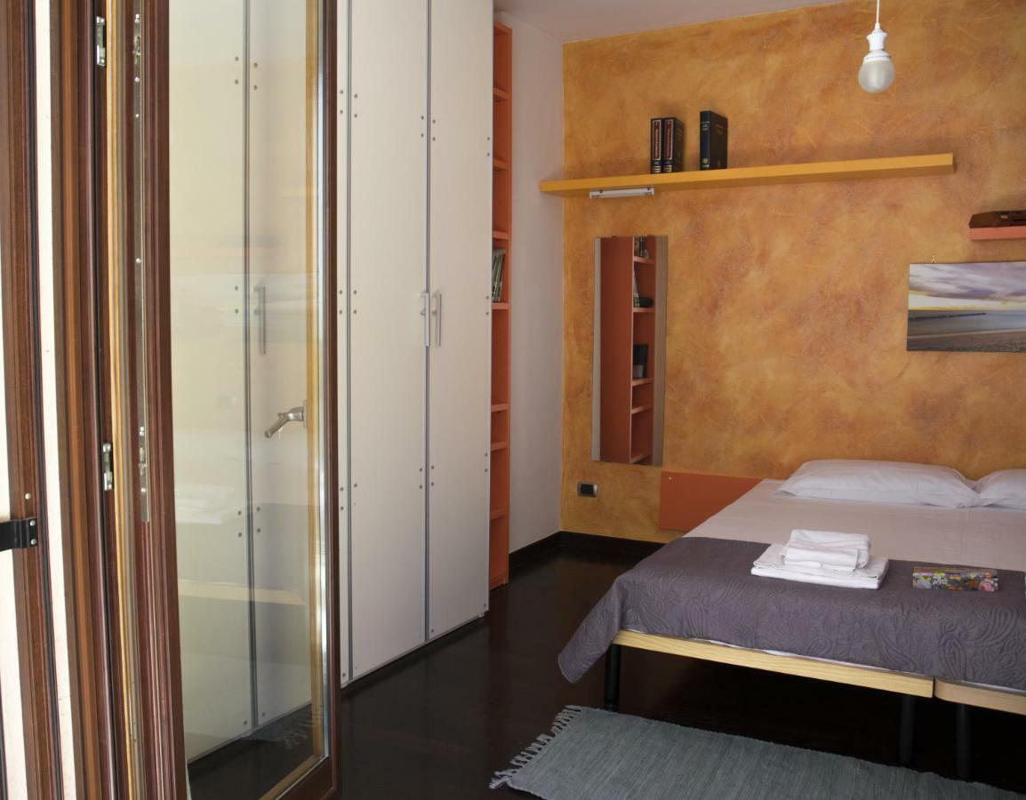 לינה וארוחת בוקר קונברסאנו Casa Domi מראה חיצוני תמונה