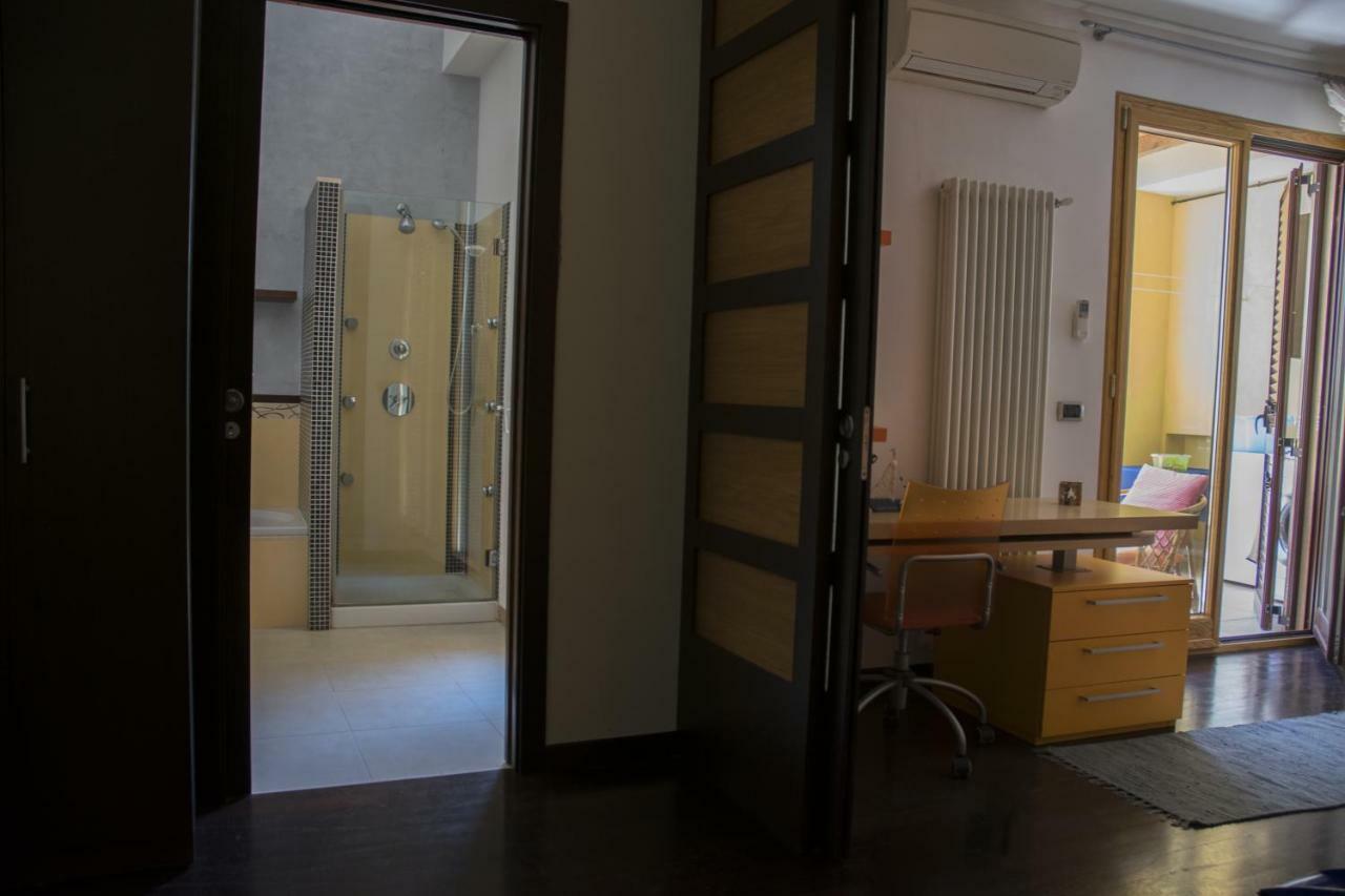 לינה וארוחת בוקר קונברסאנו Casa Domi מראה חיצוני תמונה